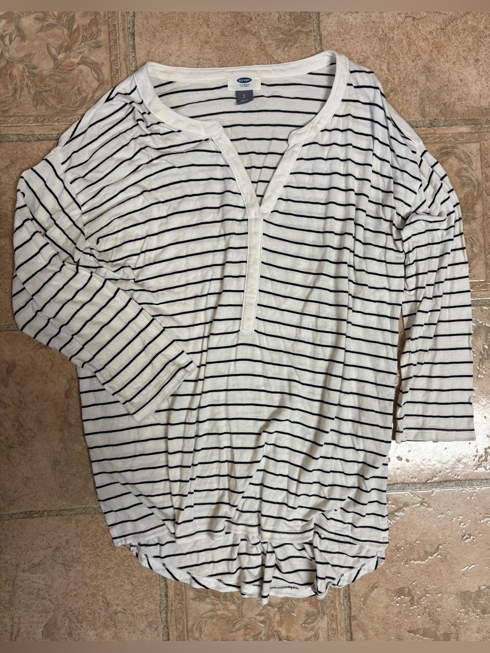 Old Navy top